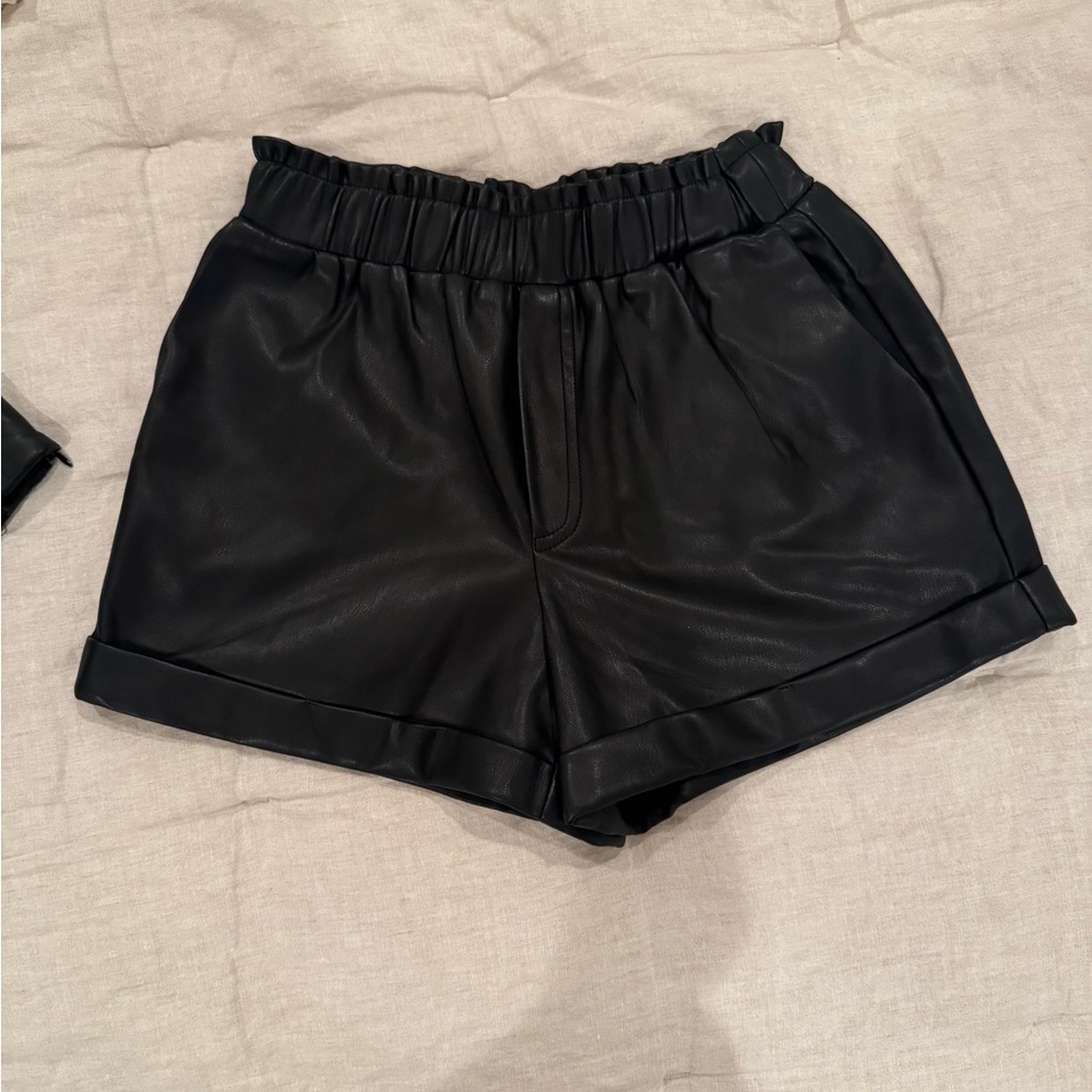 Forever 21 Black Leather High Waist Women's Shorts